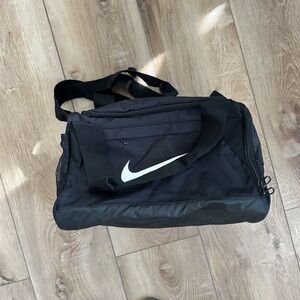 Nike Unisex Small Black Duffle Tote
